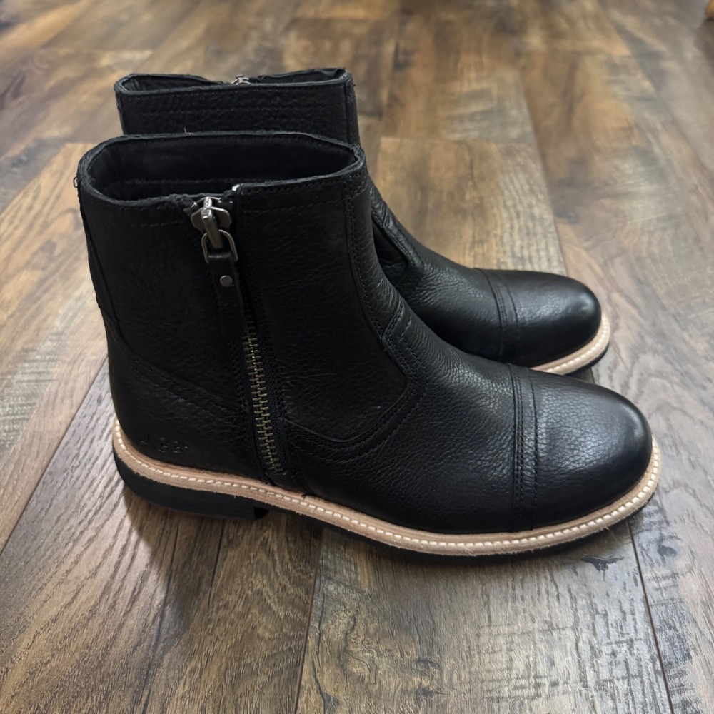 UGG‎ Bonham III Black Leather Ankle Boots Womens Size 7 Moto Zip Lug Sole